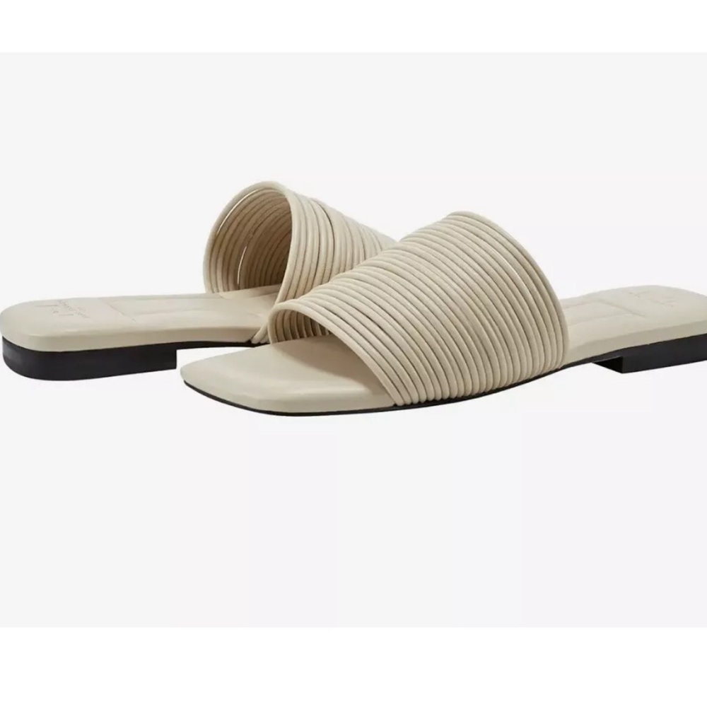 NEW IN BOX Marc Fisher Sandals